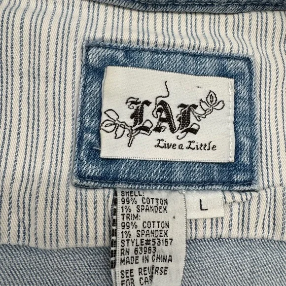 Live a Little Blue Denim Top Grommets Studs Pockets Cap Sleeve‎ Large - Picture 5 of 11